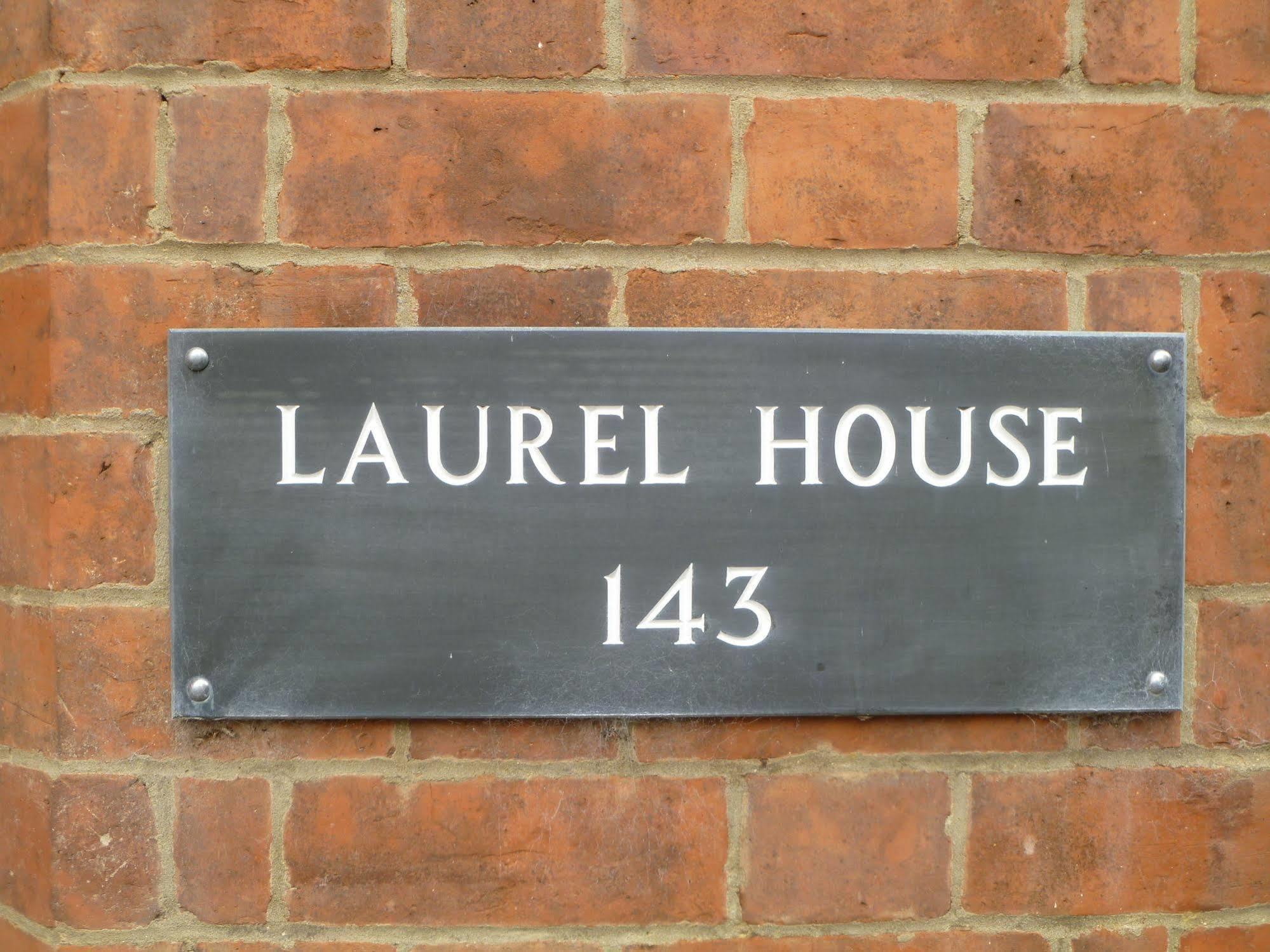 첼튼엄 Laurel House B&B 외부 사진